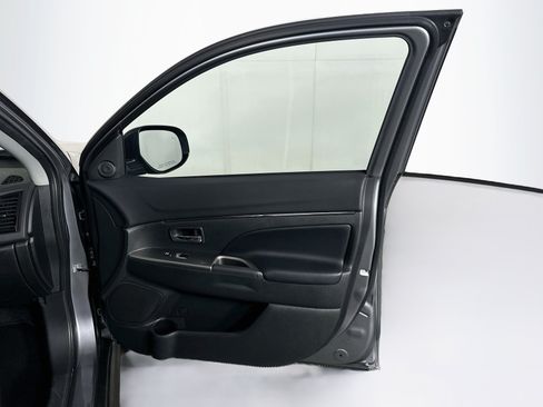 Used 2024 Mitsubishi Outlander Sport AWD image 29