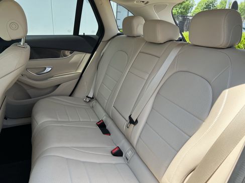 Used 2019 Mercedes-Benz GLC 300 image 32
