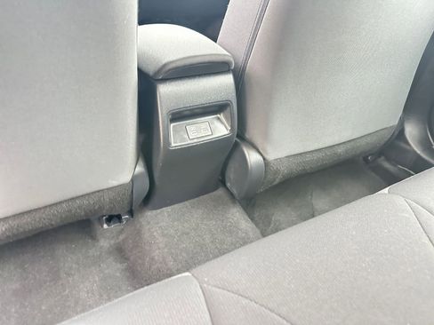 Used 2025 Toyota Corolla LE image 24