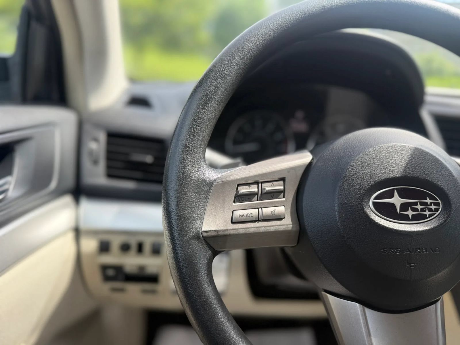 Used 2011 Subaru Outback 2.5i AWD/4WD image 21