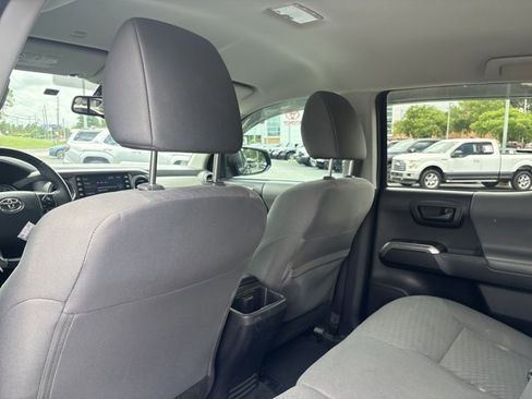 Used 2021 Toyota Tacoma SR5 RWD image 17
