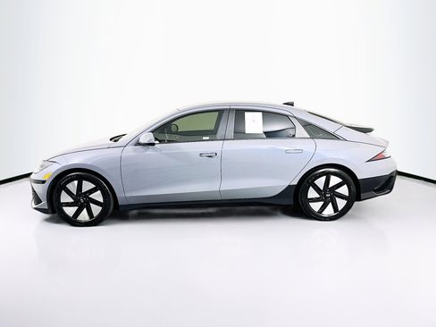 Used 2024 Hyundai Ioniq 6 SE RWD image 4