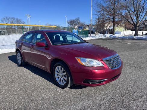 Used 2014 Chrysler 200 Touring image 1