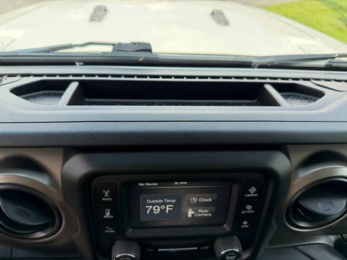 Used 2019 Jeep Wrangler Unlimited Sport S AWD/4WD image 23