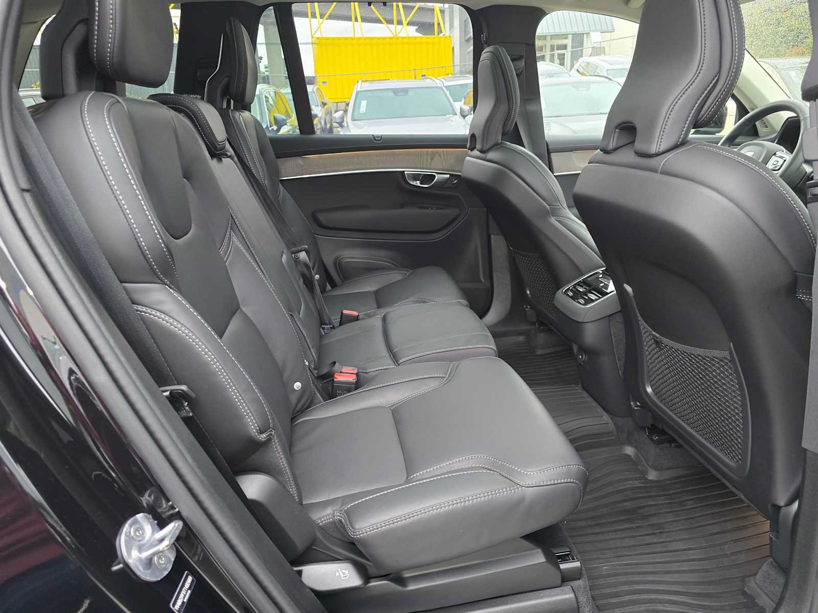 Used 2026 Volvo XC90 B6 Ultra w/ Protection Package AWD/4WD image 12