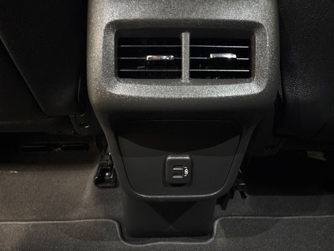 Used 2021 Chevrolet Equinox LT AWD/4WD image 34