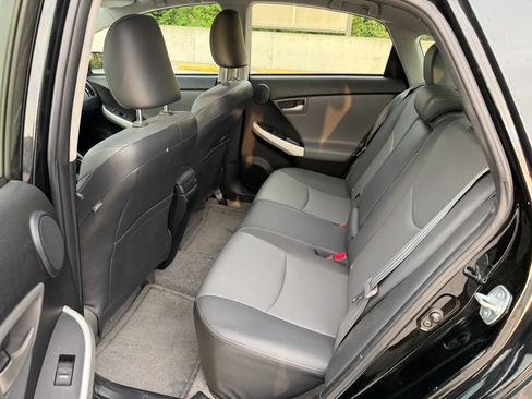 Used 2014 Toyota Prius Four FWD image 41
