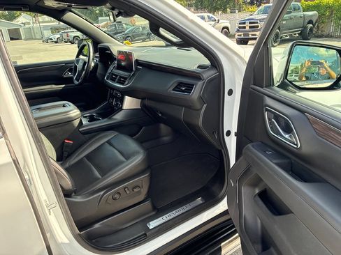 Used 2024 Chevrolet Tahoe LT AWD/4WD image 10