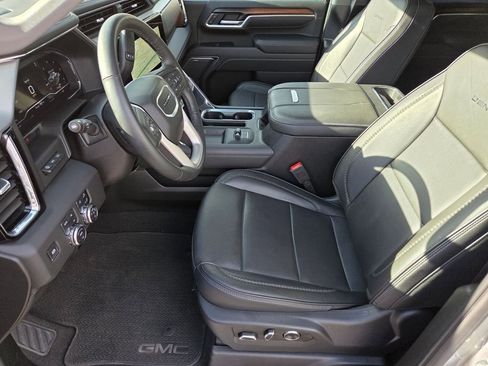 Used 2025 GMC Sierra 2500 Denali w/ Denali Reserve Package AWD/4WD image 13