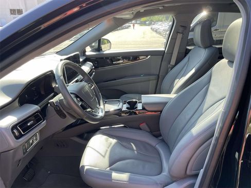 Used 2022 Lincoln Nautilus Reserve w/ Equipment Group 201A image 13