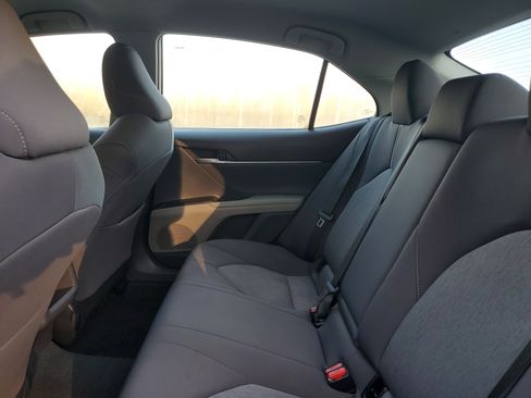 Used 2024 Toyota Camry LE image 9