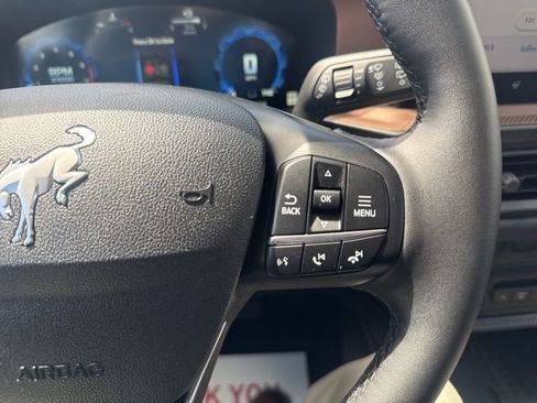 Used 2025 Ford Bronco Sport Outer Banks w/ Outer Banks Tech Package+ AWD/4WD image 27