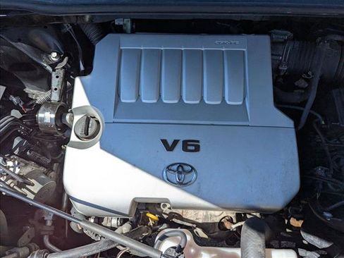 Used 2012 Toyota Highlander SE w/ Tow Pkg AWD/4WD image 24