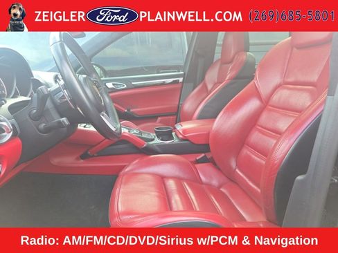 Used 2017 Porsche Cayenne Turbo w/ Premium Plus Package AWD/4WD image 3