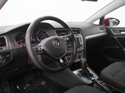 Used 2016 Volkswagen Golf S FWD image 23