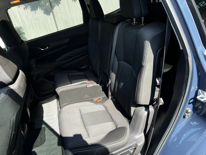 Used 2024 Subaru Ascent Premium w/ Convenience Package AWD/4WD image 17