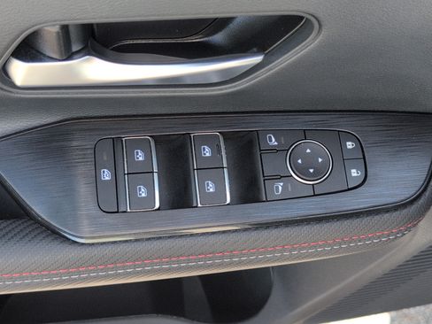 Used 2025 Nissan Kicks SR FWD image 42