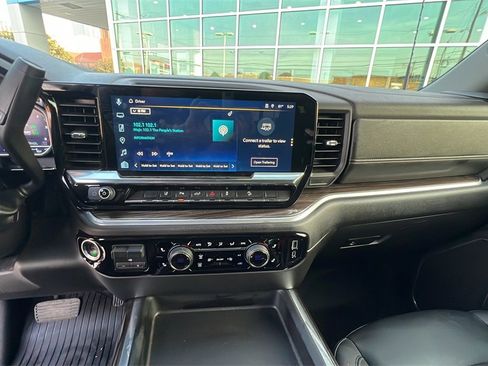 Used 2025 Chevrolet Silverado 2500 LT w/ Trail Boss Package image 9