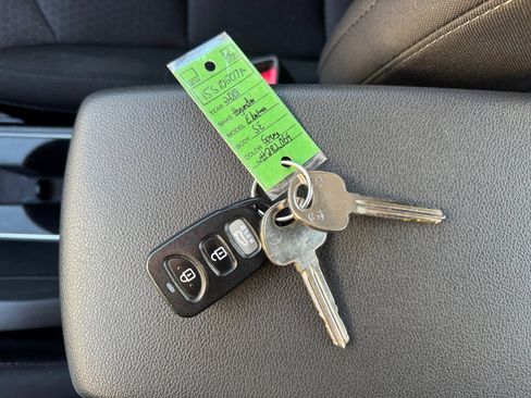 Used 2018 Hyundai Elantra SE w/ SE Connectivity Package 04 image 38