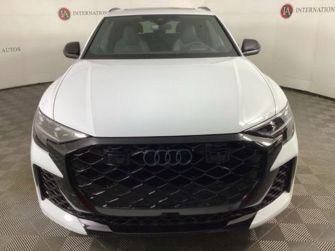 New 2025 Audi RS Q8 performance image 2