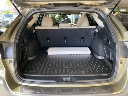 Used 2025 Subaru Outback Premium w/ Popular Package #1A AWD/4WD image 33