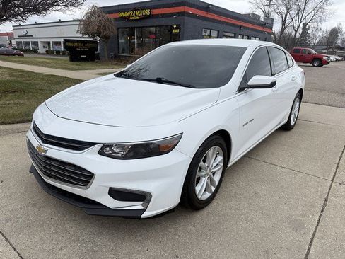 Used 2016 Chevrolet Malibu LT image 1