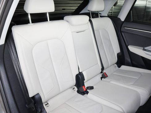 Used 2023 Audi Q3 2.0T Premium w/ Convenience Package image 11