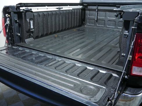 Used 2017 RAM 1500 Big Horn AWD/4WD image 7