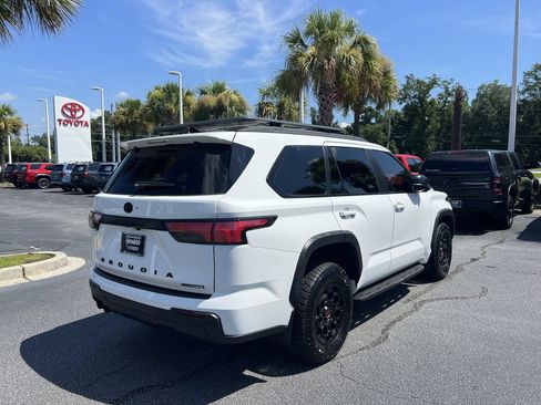 Used 2025 Toyota Sequoia TRD Pro AWD/4WD image 10