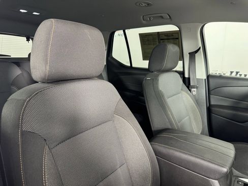 Used 2018 Chevrolet Traverse LT FWD image 40
