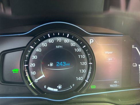 Used 2017 Hyundai Ioniq SEL image 17