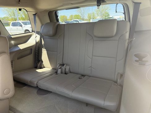 Used 2018 Chevrolet Tahoe LT w/ LT Signature Package AWD/4WD image 7