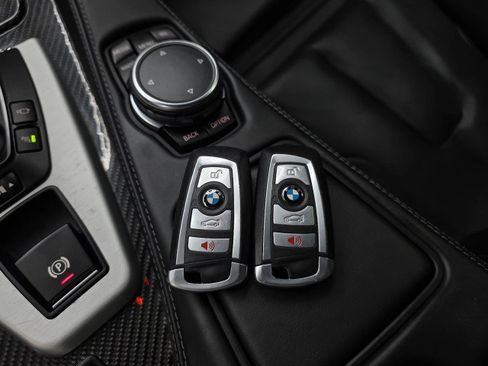 Used 2016 BMW M6 Convertible RWD image 41