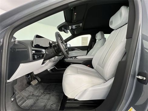 Used 2023 Cadillac Lyriq 2WD image 20