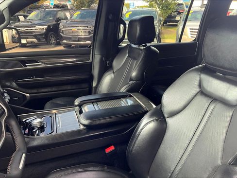 Used 2022 Jeep Wagoneer Series II image 26