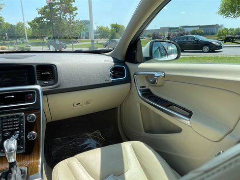 Used 2013 Volvo S60 T5 AWD/4WD image 69