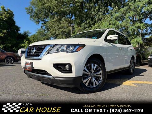 Used 2020 Nissan Pathfinder SL AWD/4WD image 2