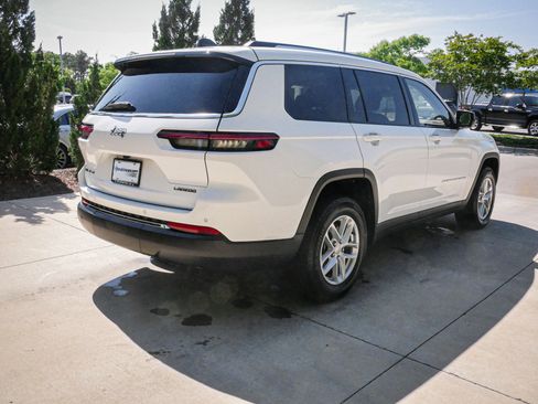 Used 2023 Jeep Grand Cherokee L Laredo w/ Luxury Tech Group I AWD/4WD image 10