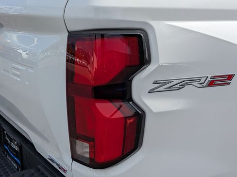 Certified 2026 Chevrolet Colorado ZR2 w/ Technology Package AWD/4WD image 12