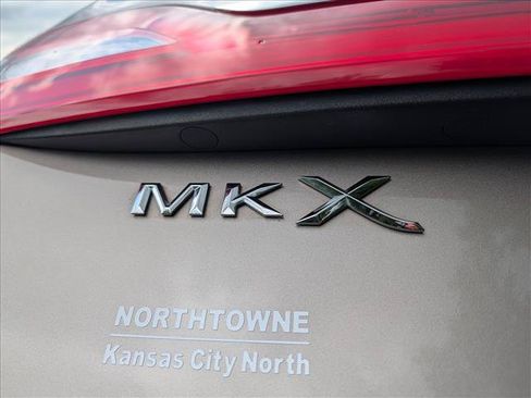 Used 2018 Lincoln MKX Reserve w/ Driver Assistance Package AWD/4WD image 22