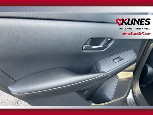 Used 2024 Nissan Sentra SV image 32