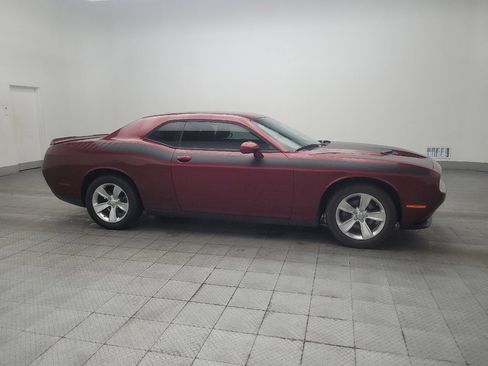 Used 2020 Dodge Challenger SXT RWD image 11