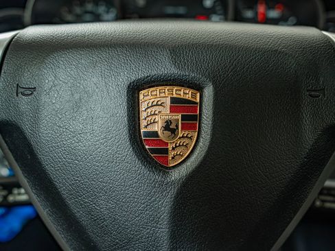 Used 2005 Porsche 911 Carrera RWD image 32