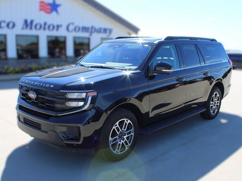 Used 2025 Ford Expedition Max Active AWD/4WD image 1