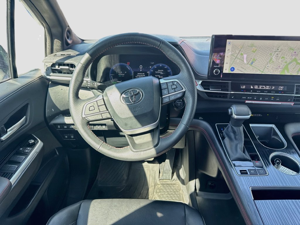 Used 2026 Toyota Sienna XSE FWD image 24