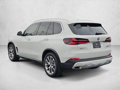 Used 2026 BMW X5 xDrive50e w/ Climate Comfort Package AWD/4WD image 8