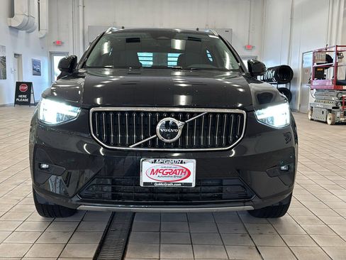 Certified 2025 Volvo XC40 B5 Plus image 10