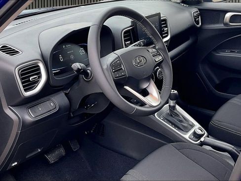 New 2026 Hyundai Venue SEL FWD image 7