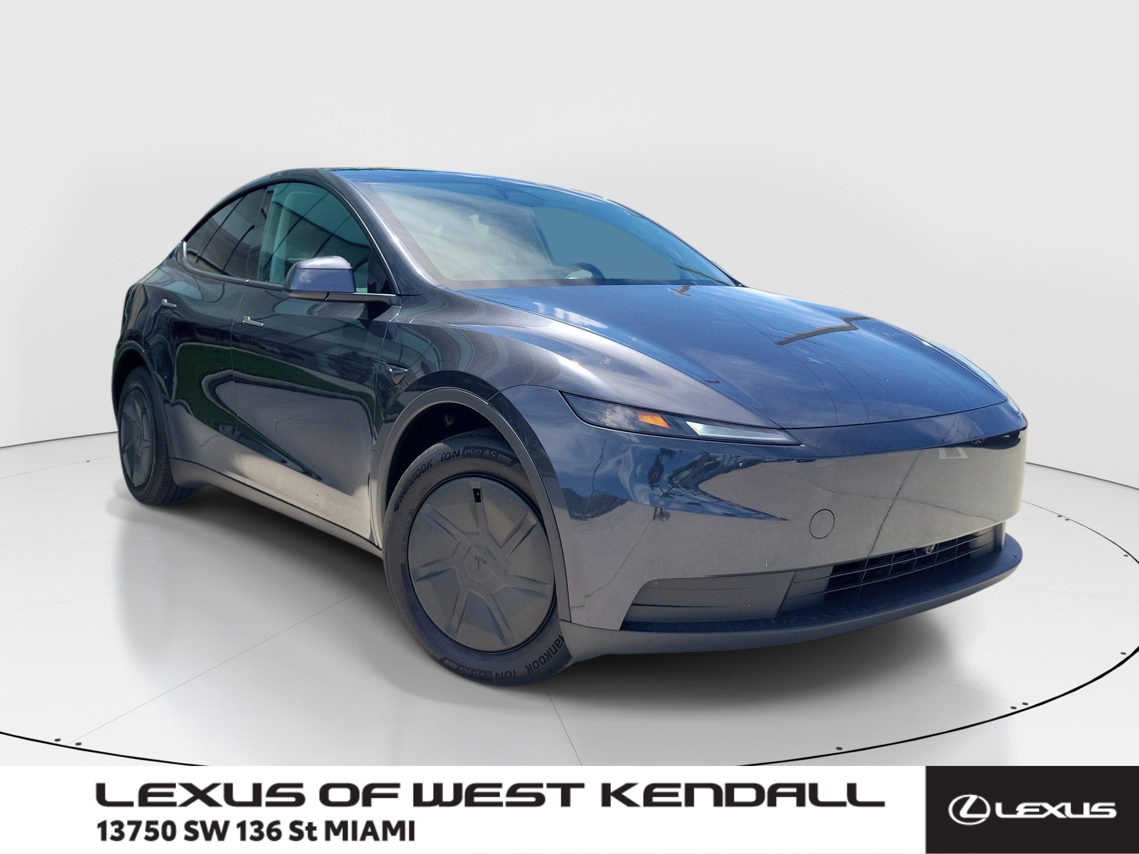 Used 2026 Tesla Model Y 2WD image 1
