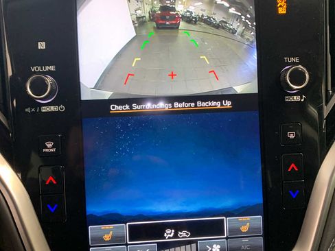 Used 2024 Subaru Outback Premium image 5